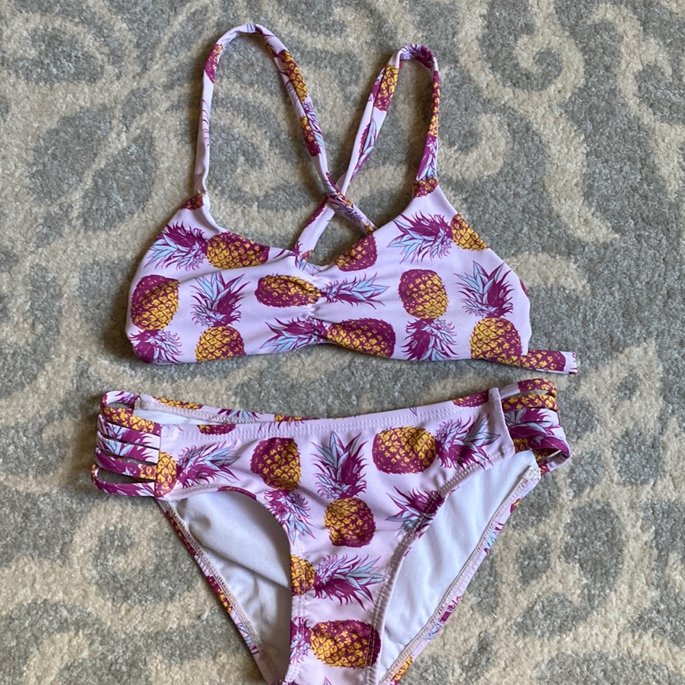 COPY - Girls Size 10 Coral and Reef Brand - Great used condition